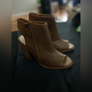 Womens heels size 6.5